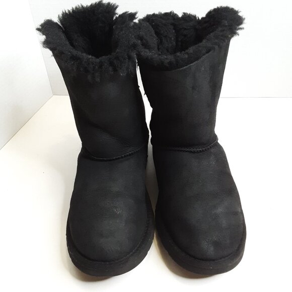 UGG Women's Mini Bailey Bow II Boot size 6 - Picture 11 of 11